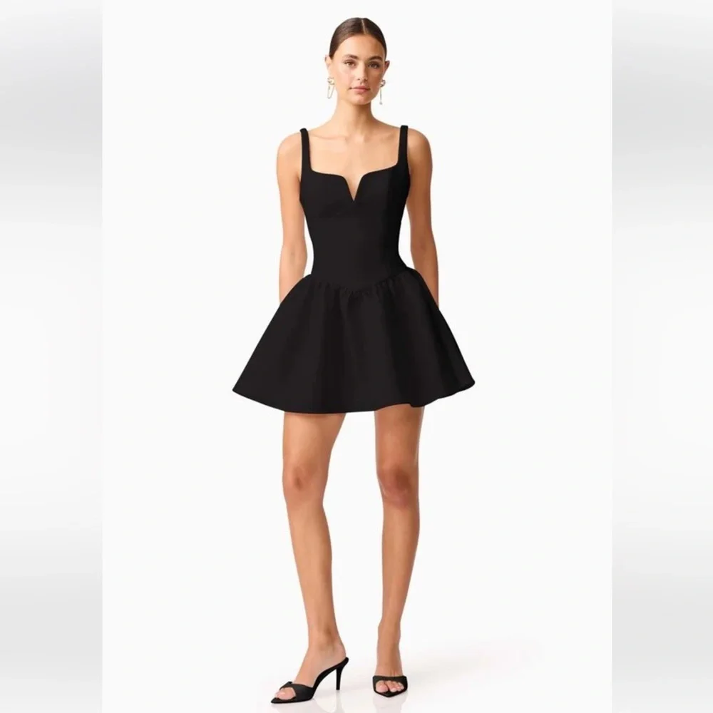 elliatt hester black A-line satin flare mini dress size small NEW - Picture 10 of 10